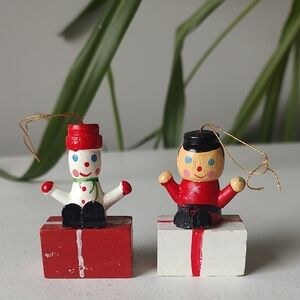 Bundle Of‎ Two Vintage Wooden Christmas Ornaments